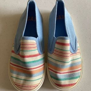 Never worn Gap slip ons